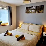 Caledonian 2 Bedroom Free Parking