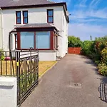 Inverness City 3 Bedroom House Free Parking