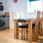 Modern City Centre Apartment In Inverness
