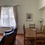 Courtyard Cottage Free Parking