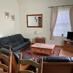Courtyard Cottage Free Parking