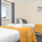 Modern Guest House - Central Inverness - Complimentary Snacks - Free Parking