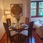 Apartment At Drummond Crescent