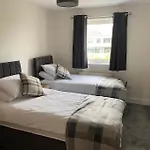 Modern Openplan 3 Bed 4 Bathroom Highland Home