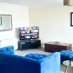 Riverview Apartment 2 Bed, 2 Bath, Free Parking / Wifi