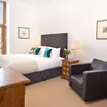 Highland Apartments By Mansley