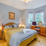 Bluegrass Retreat On The River Ness