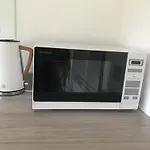 City Central Quiet Garden Apartment With Free Parking