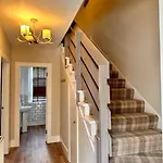 Warm And Cosy City Centre House