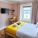 Fraser 2 Bedroom Apartment - Inverness