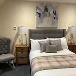 Waverley Inn House