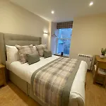 Waverley Inn Holiday Apartments