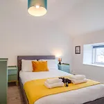 Comfortable 2-Bedroom Inverness Flat