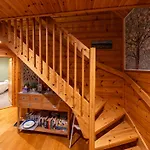 Cherry Tree Lodge