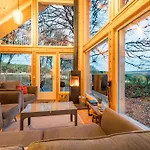 Cherry Tree Lodge