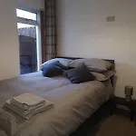 Friars Shott Cottage