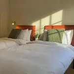 Spacious 2-Bed With Free Parking