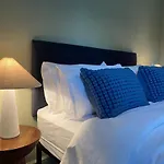 Spacious 2-Bed With Free Parking