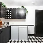 Criss Cross Cottage