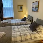 Reay Street Apartment