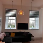 Inverness Great Glen Town House, 5 Minute Drive From Town Centre