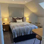 Balnain Street Cottage