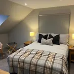 Balnain Street Cottage