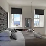 Inverness Great Glen Town House, 5 Minute Drive From Town Centre