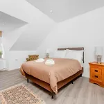 Fraser Apartment Nº3