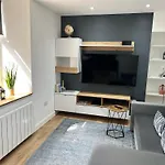 51 Innes Street Apartment