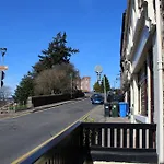 1 Haugh Apartment