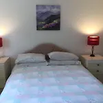Two-Bedroom Apartment - Golf View Free Parking