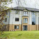 42 Hedgefield House
