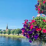 Scardroy Homes Inverness - Central 2 Bedroom With Parking Wifi Smart Tvs Sleeps Up To 6