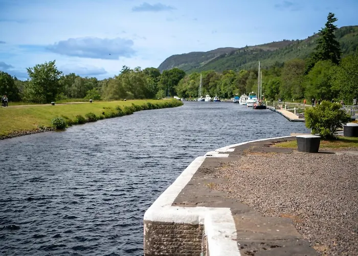 Lock Keepers Cottage, Loch Ness Cottage Collection