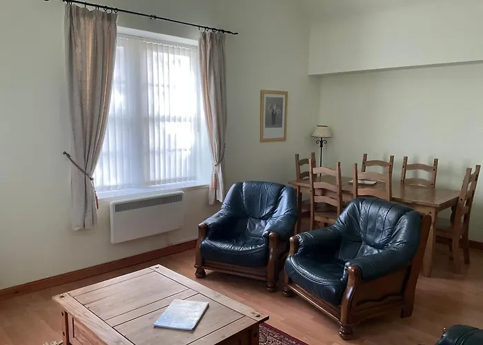 Courtyard Cottage Free Parking