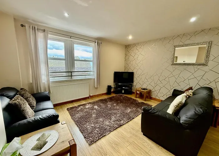 Azim And Suzi\'S City Centre Apartment Inverness