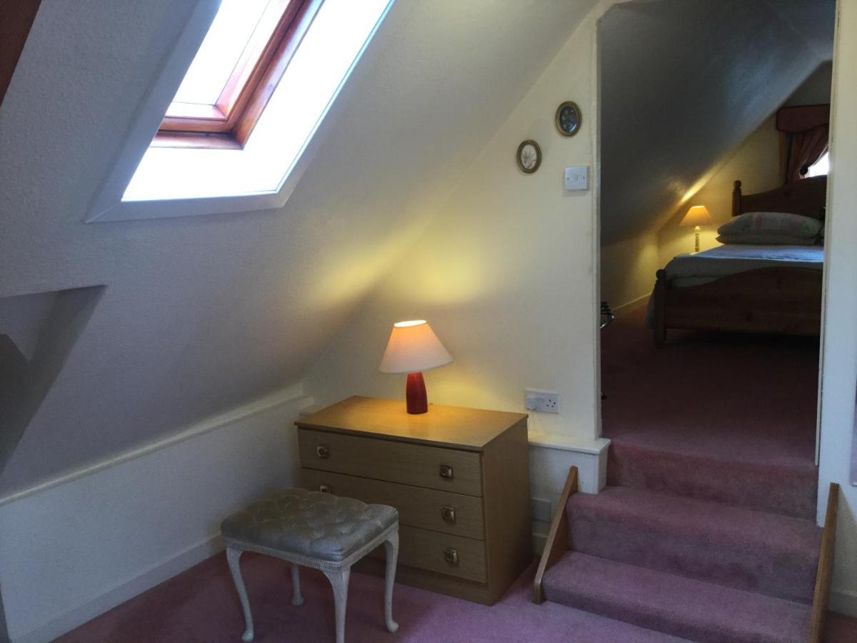 Three-bedroom Old Free Parking * Inverness