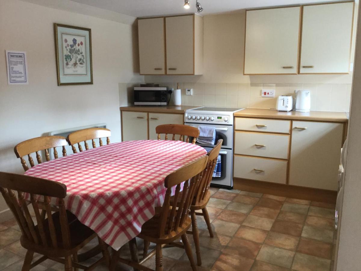 Three-bedroom Old Free Parking *