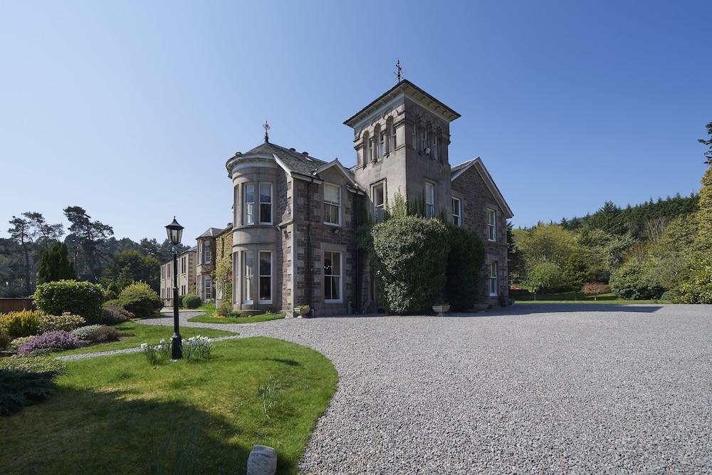 Hotel Loch Ness 4*