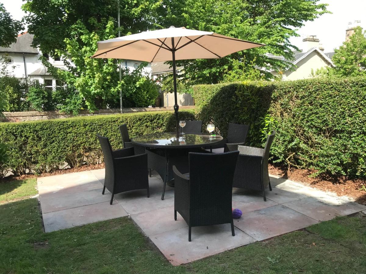 Guest house Braehead