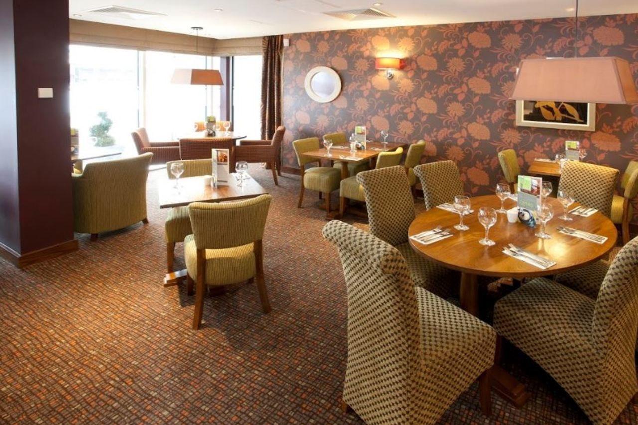 Premier Centre - River Ness 3*