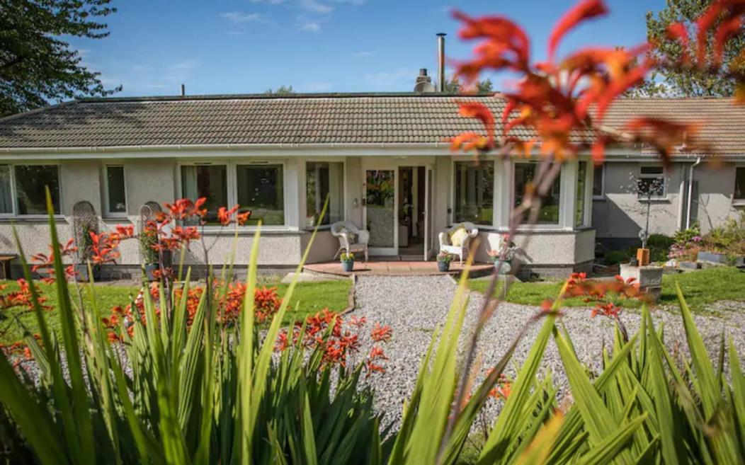 Comforts In Peaceful 2 Acres Holiday home *