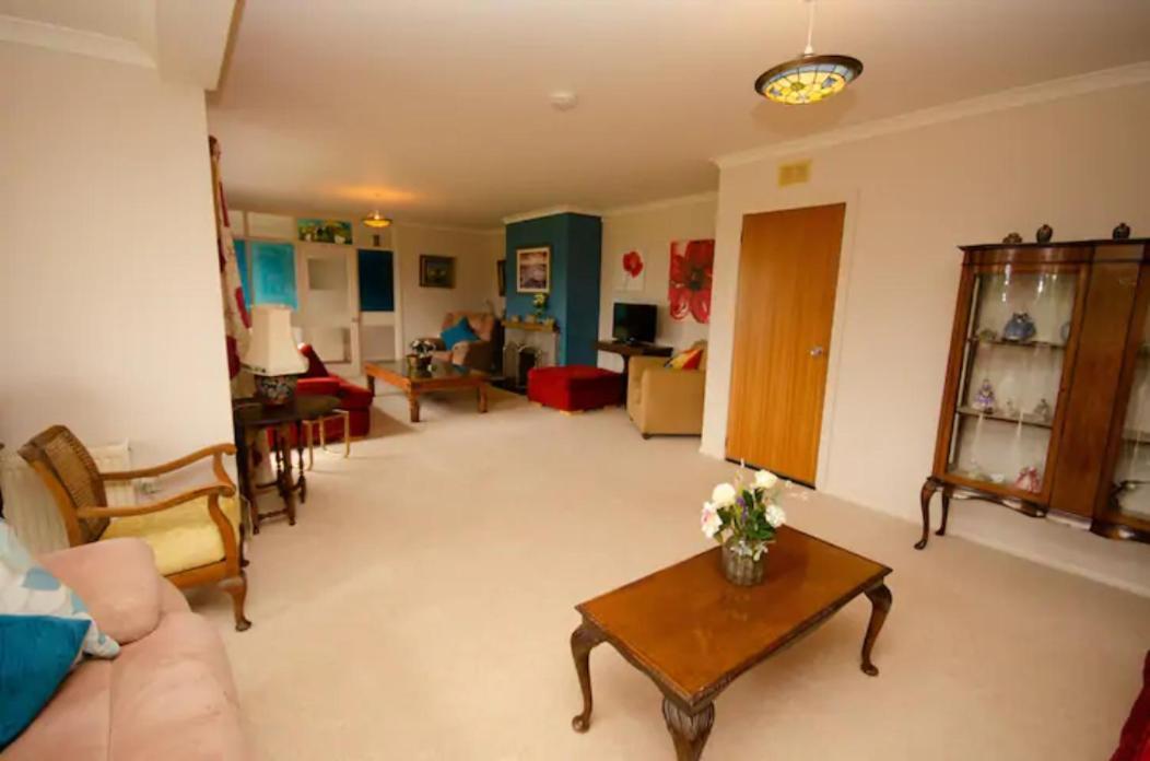 Comforts In Peaceful 2 Acres Inverness