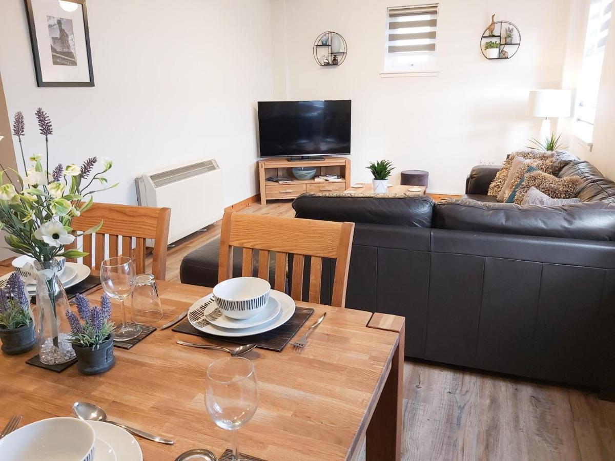 Apartment Centre With Elevator And Google Chromecast *