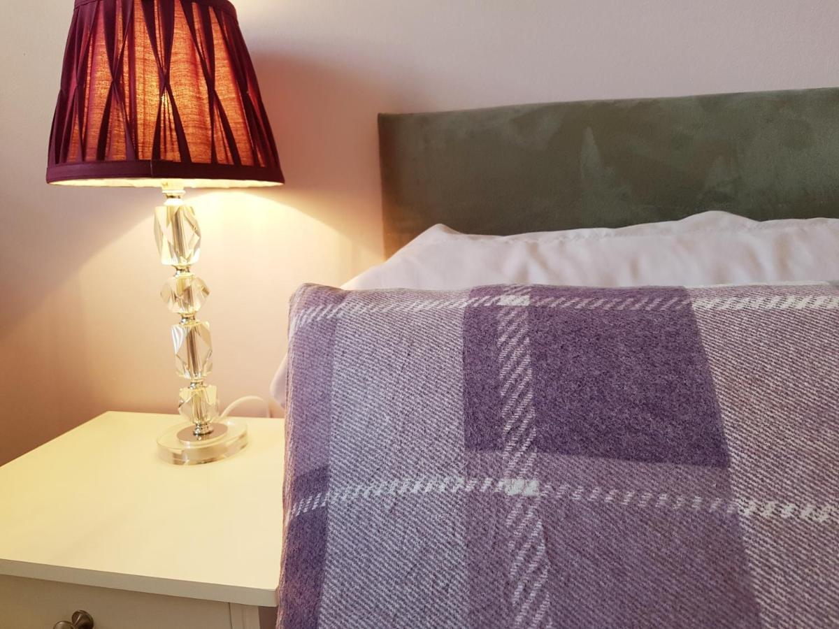 Apartment 2 Bedroom Free Parking *