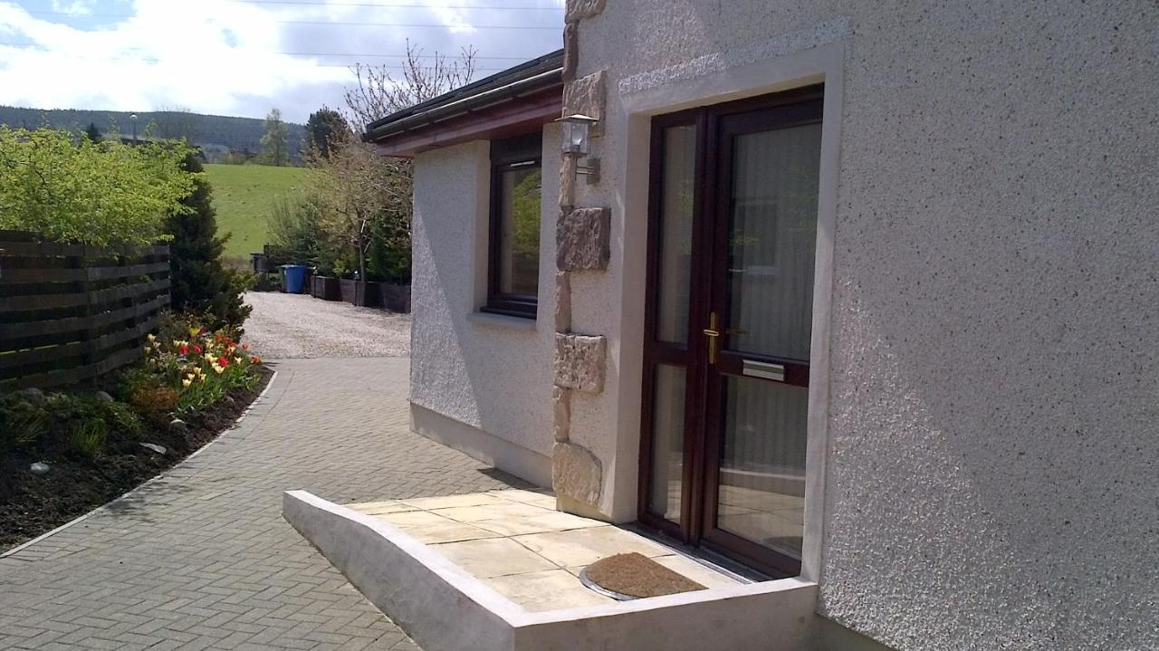 Birchgrove Holiday Apartment--- Free Wifi-- * Inverness