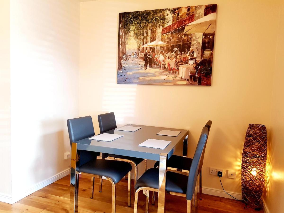 2 Bedroom Free Parking *