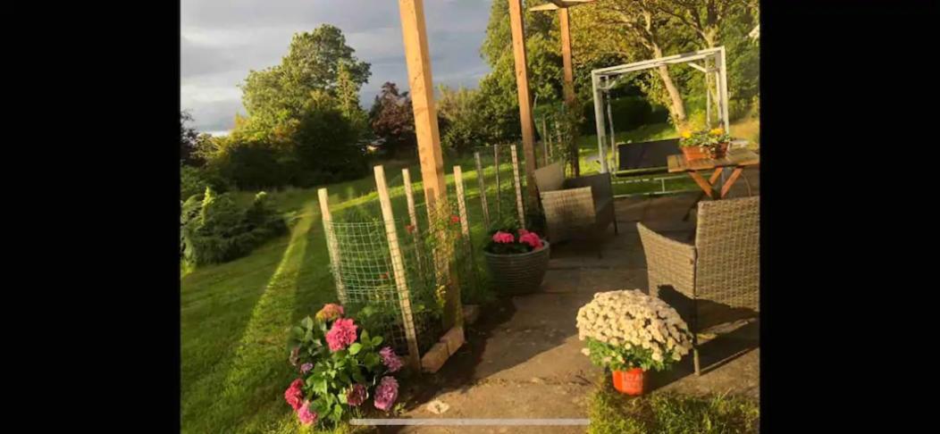 Comforts In Peaceful 2 Acres Holiday home *
