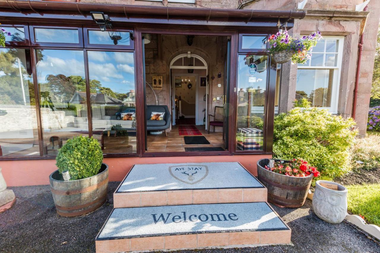 Aye Guest house 3*